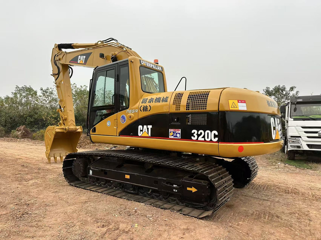 CATERPILLAR 320C - Bager guseničar: slika 4 CATERPILLAR 320C - Bager guseničar: slika 4