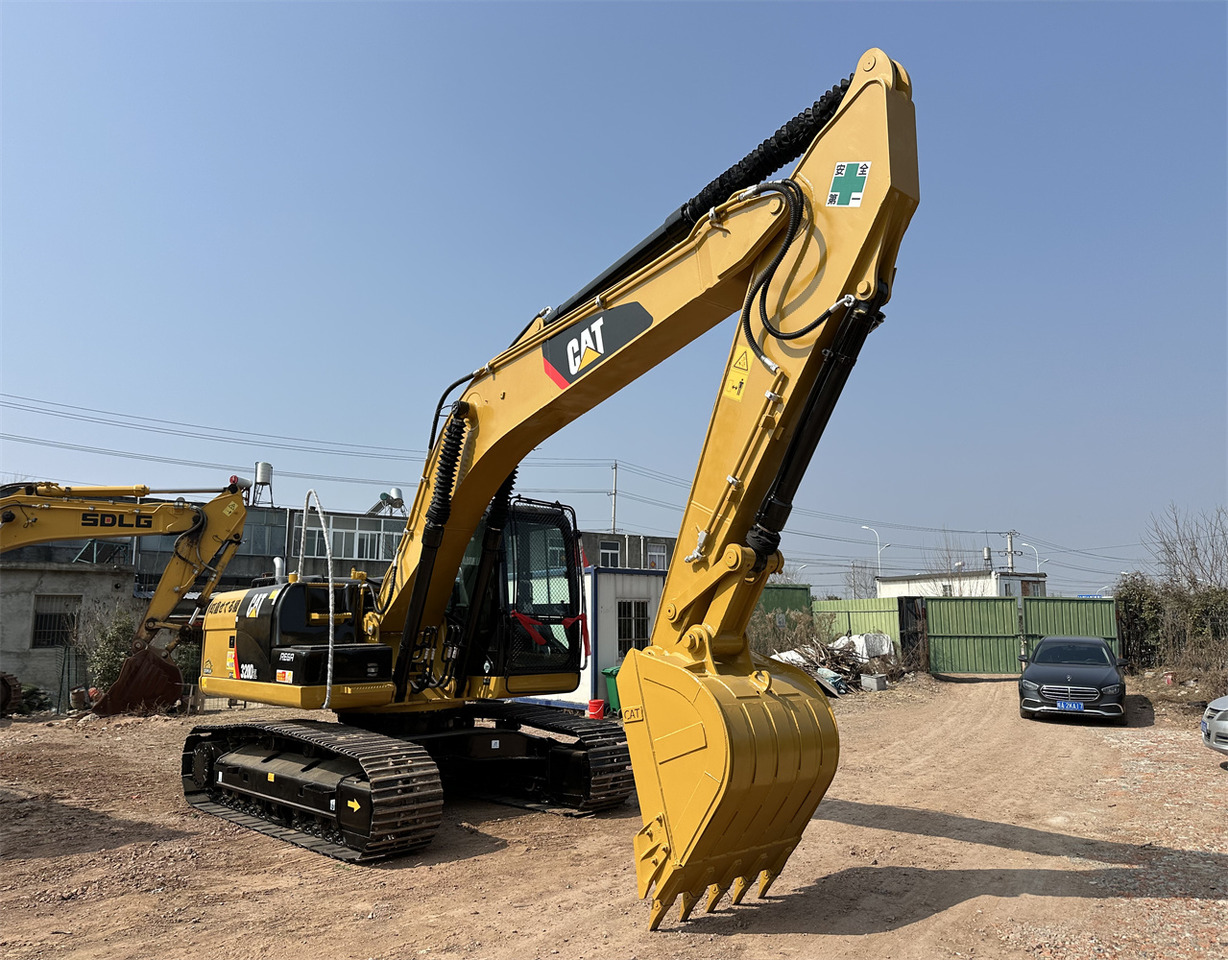 CATERPILLAR 320D2L - Bager guseničar: slika 3 CATERPILLAR 320D2L - Bager guseničar: slika 3