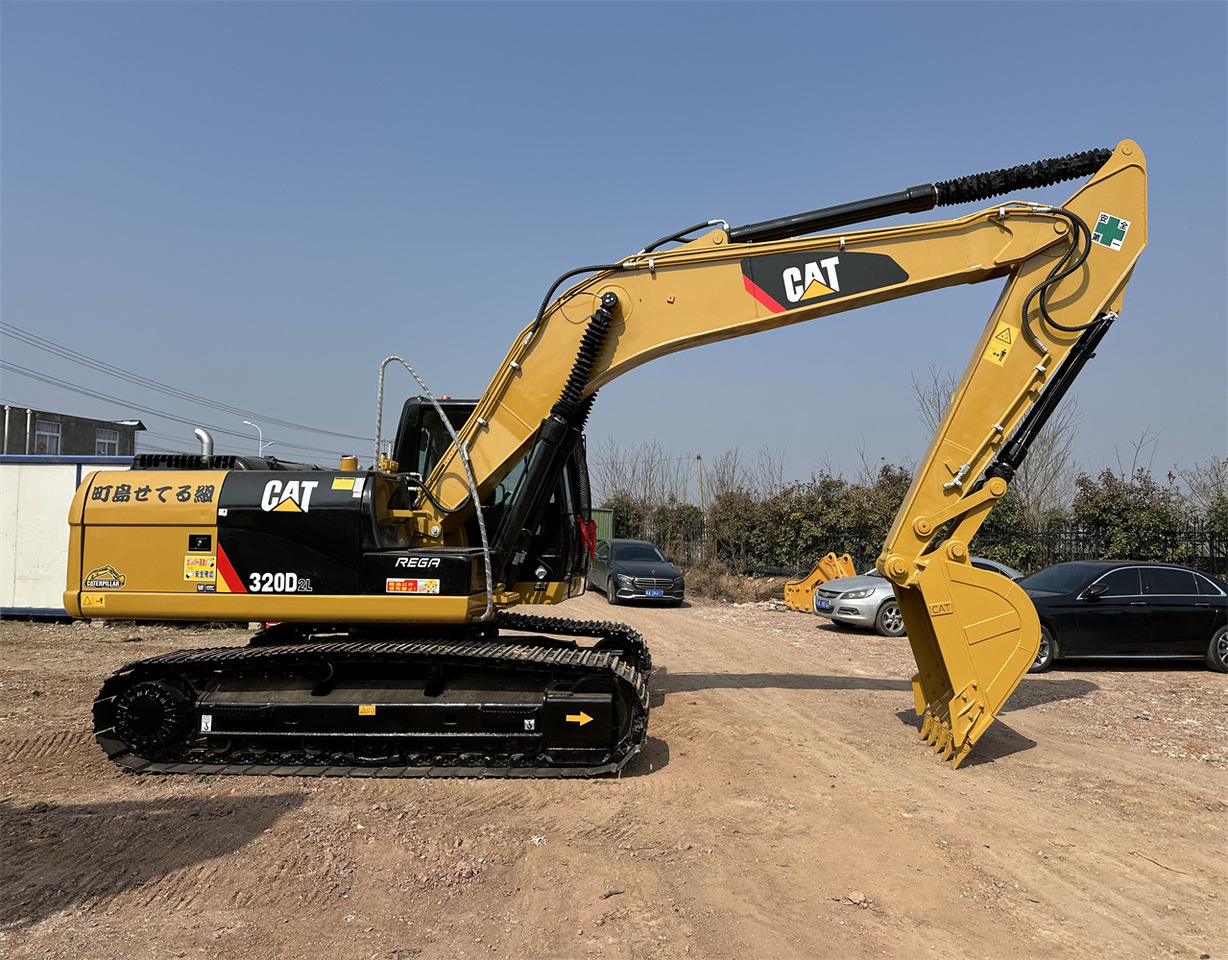 CATERPILLAR 320D2L - Bager guseničar: slika 2 CATERPILLAR 320D2L - Bager guseničar: slika 2