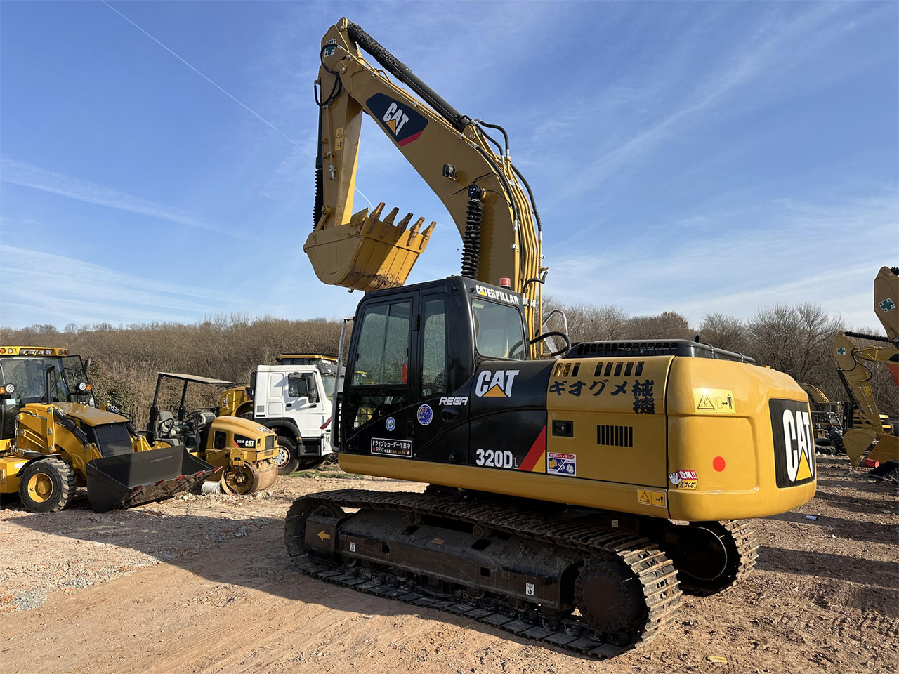CATERPILLAR 320DL - Bager guseničar: slika 2 CATERPILLAR 320DL - Bager guseničar: slika 2