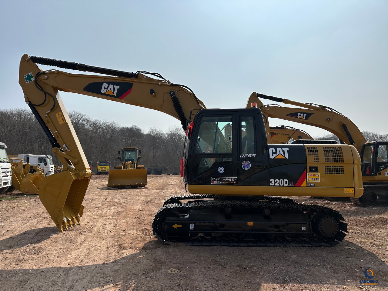 CATERPILLAR 320DL - Bager guseničar: slika 3 CATERPILLAR 320DL - Bager guseničar: slika 3