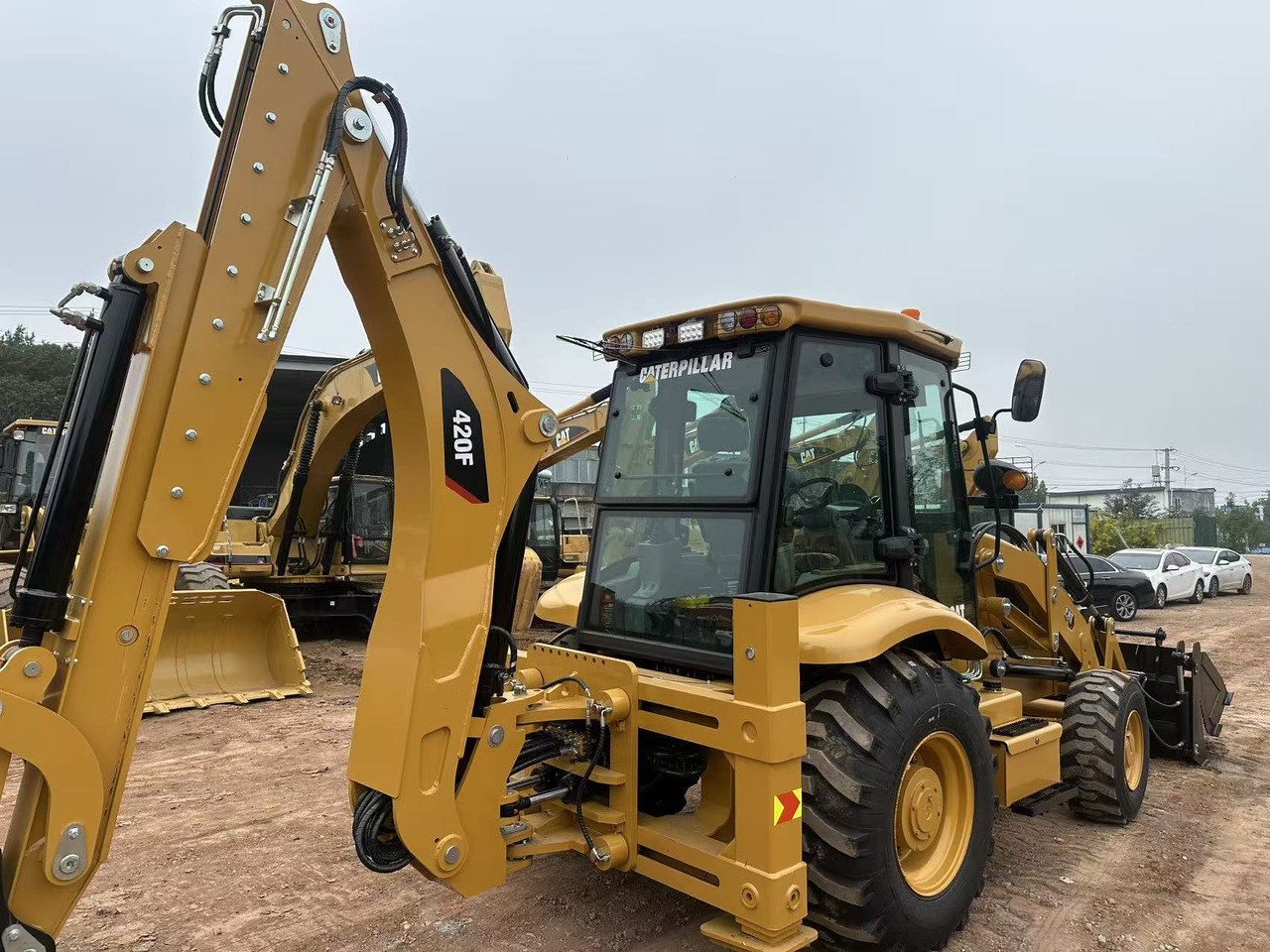 Novu Bager utovarivač CATERPILLAR 420F2: slika 6