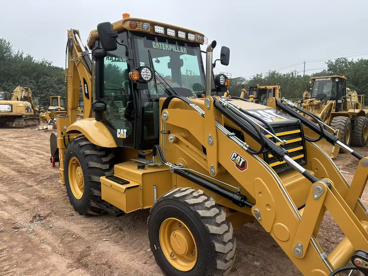 Novu Bager utovarivač CATERPILLAR 420F2: slika 9