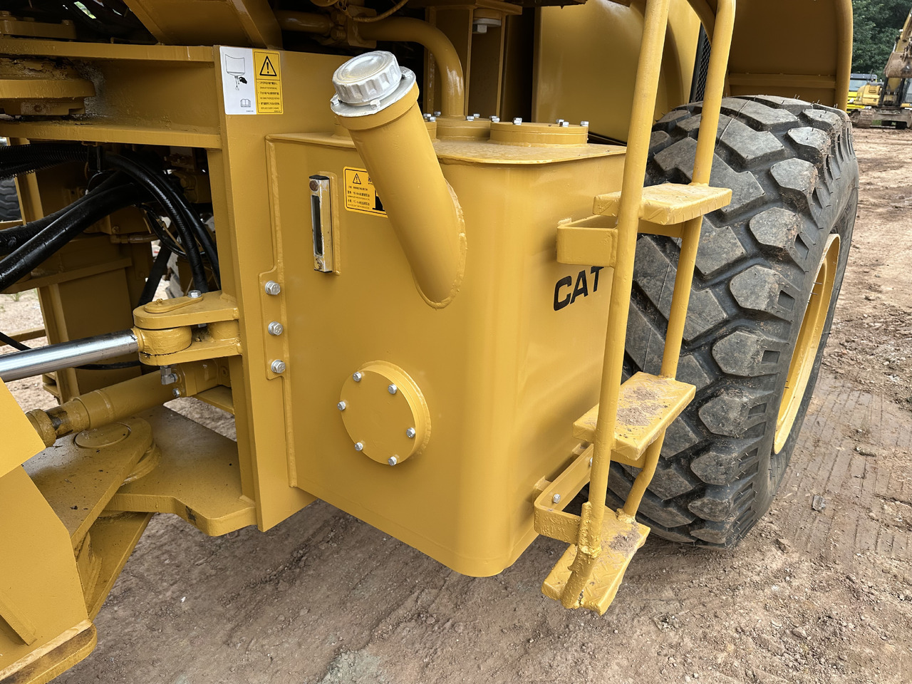 Utovarivač točkaš CATERPILLAR 950G: slika 9 Utovarivač točkaš CATERPILLAR 950G: slika 9