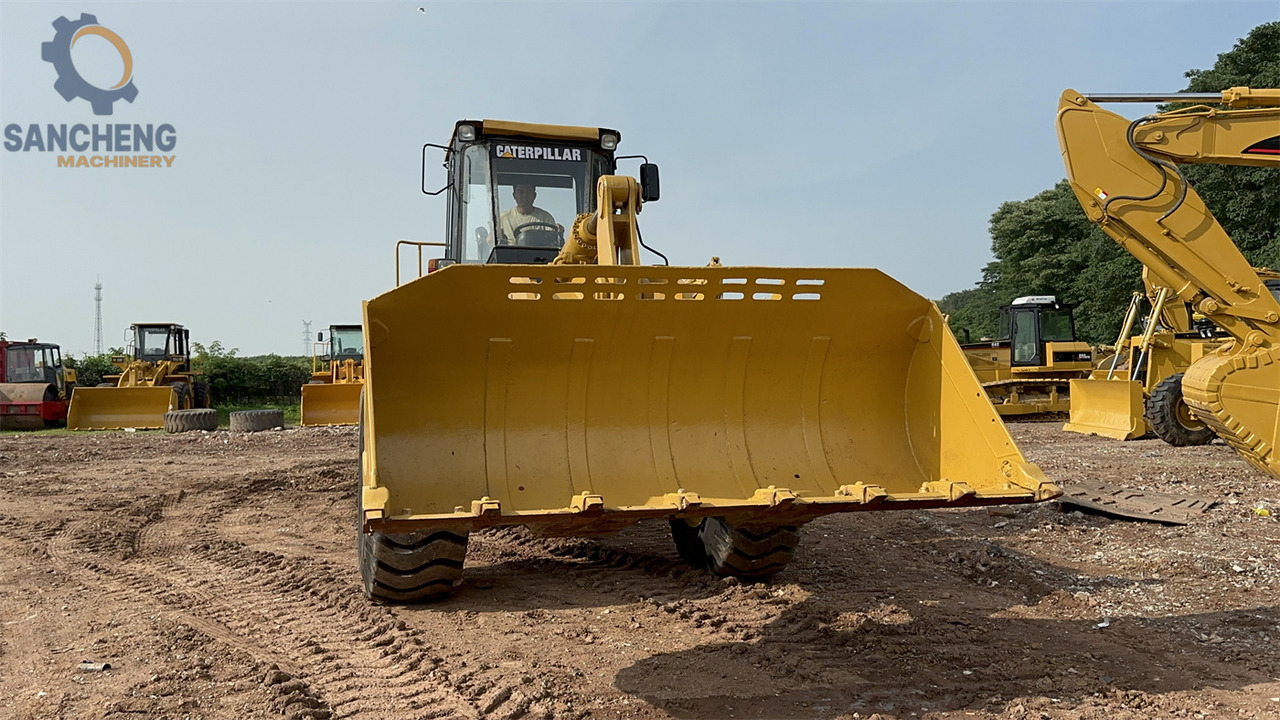 CATERPILLAR 966F - Utovarivač točkaš: slika 4 CATERPILLAR 966F - Utovarivač točkaš: slika 4