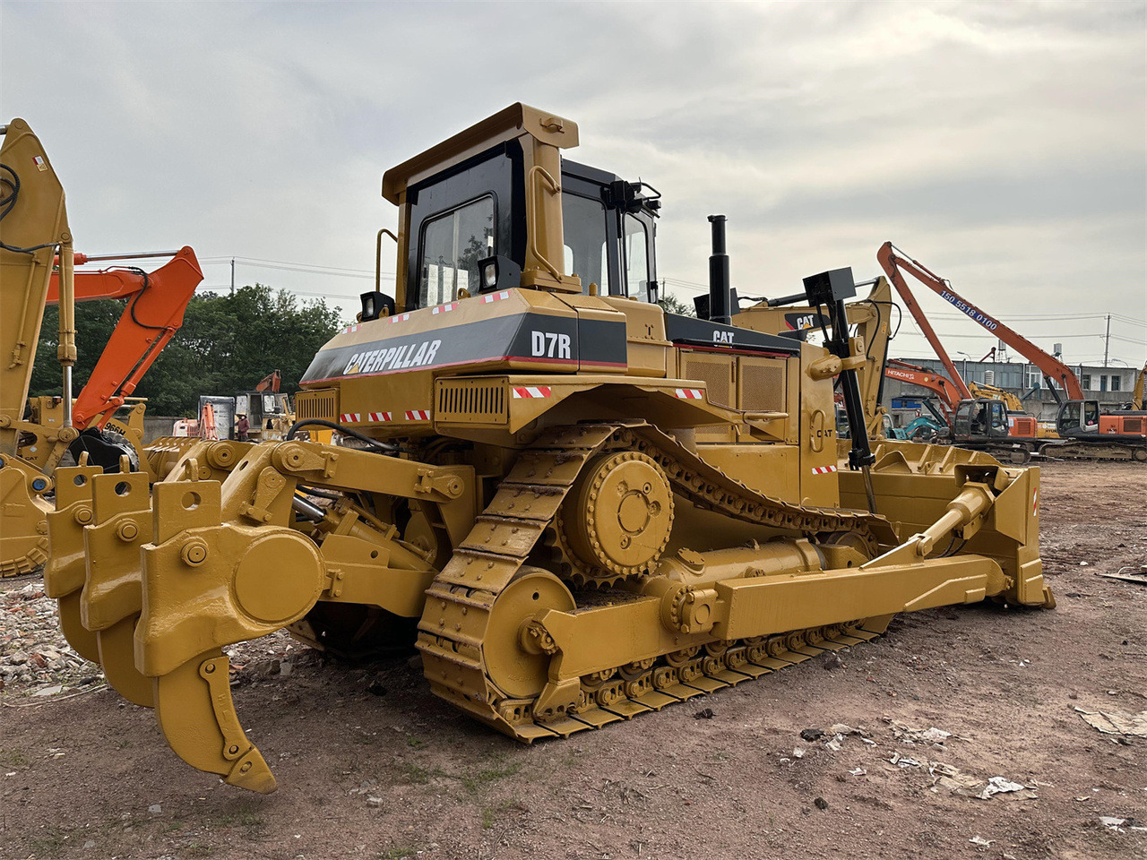 CATERPILLAR D7R - Buldožer: slika 2 CATERPILLAR D7R - Buldožer: slika 2