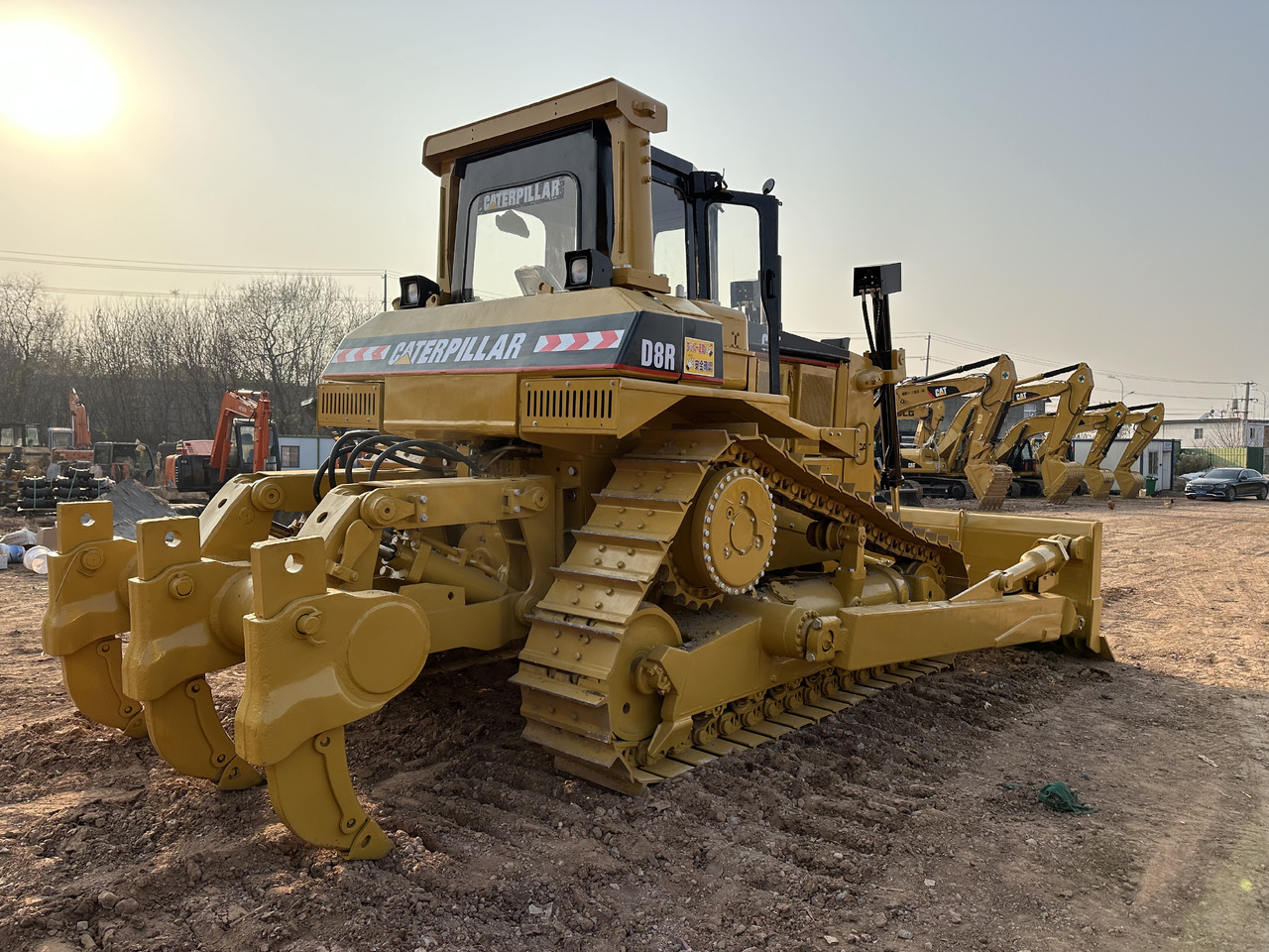 CATERPILLAR D8R - Buldožer: slika 2 CATERPILLAR D8R - Buldožer: slika 2