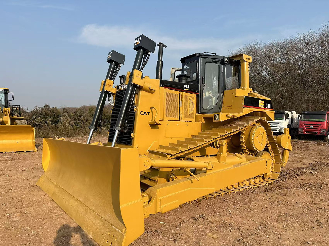 CATERPILLAR D8R - Buldožer: slika 1 CATERPILLAR D8R - Buldožer: slika 1