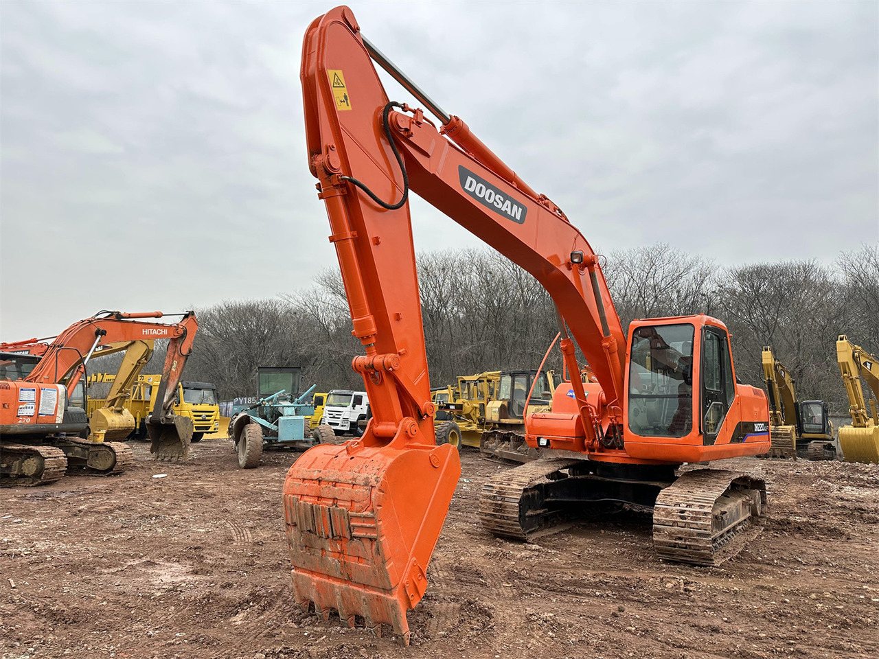 DOOSAN DH220 - Bager guseničar: slika 3 DOOSAN DH220 - Bager guseničar: slika 3