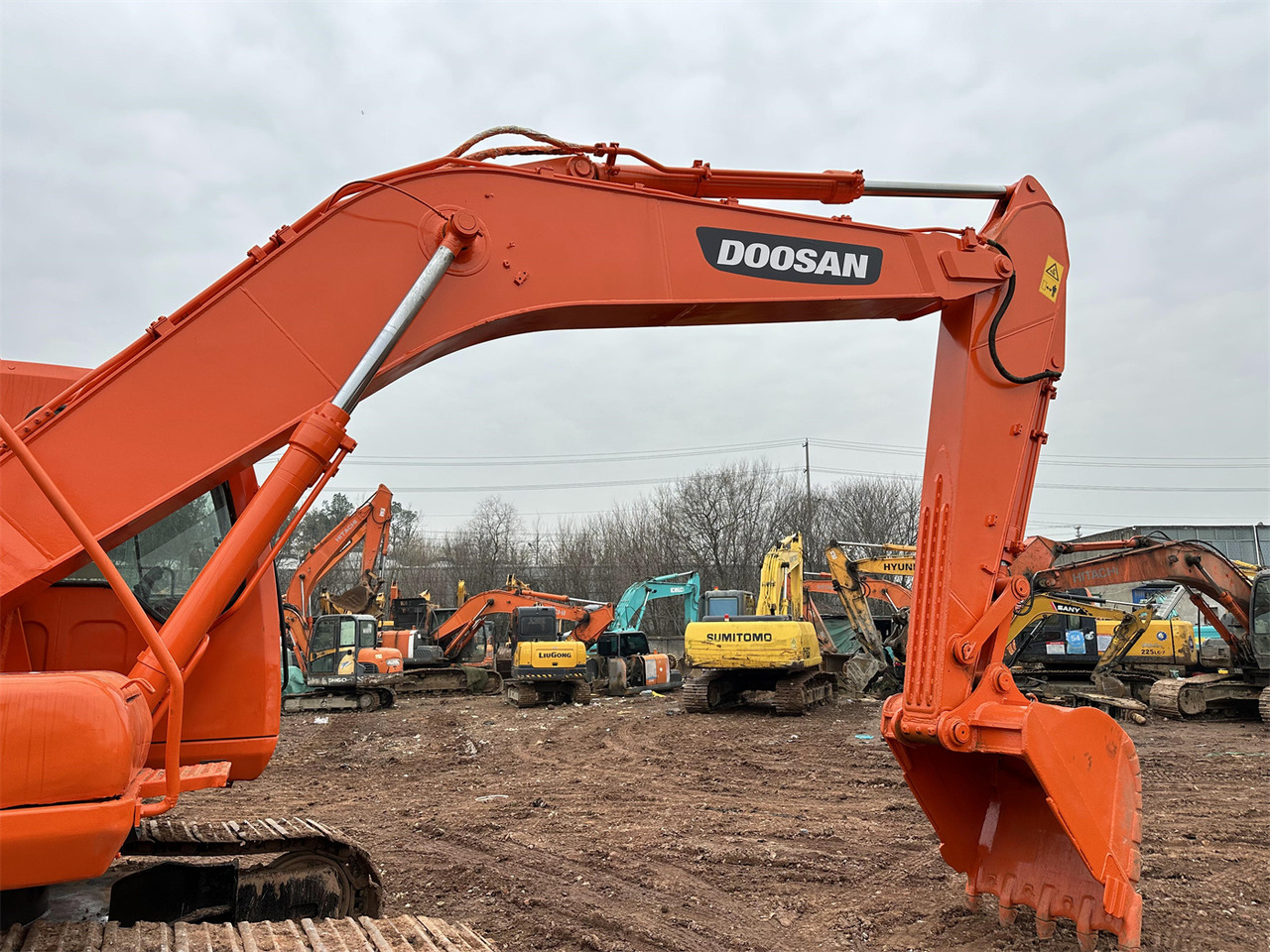 DOOSAN DH220 excavator - Bager guseničar: slika 4 DOOSAN DH220 excavator - Bager guseničar: slika 4