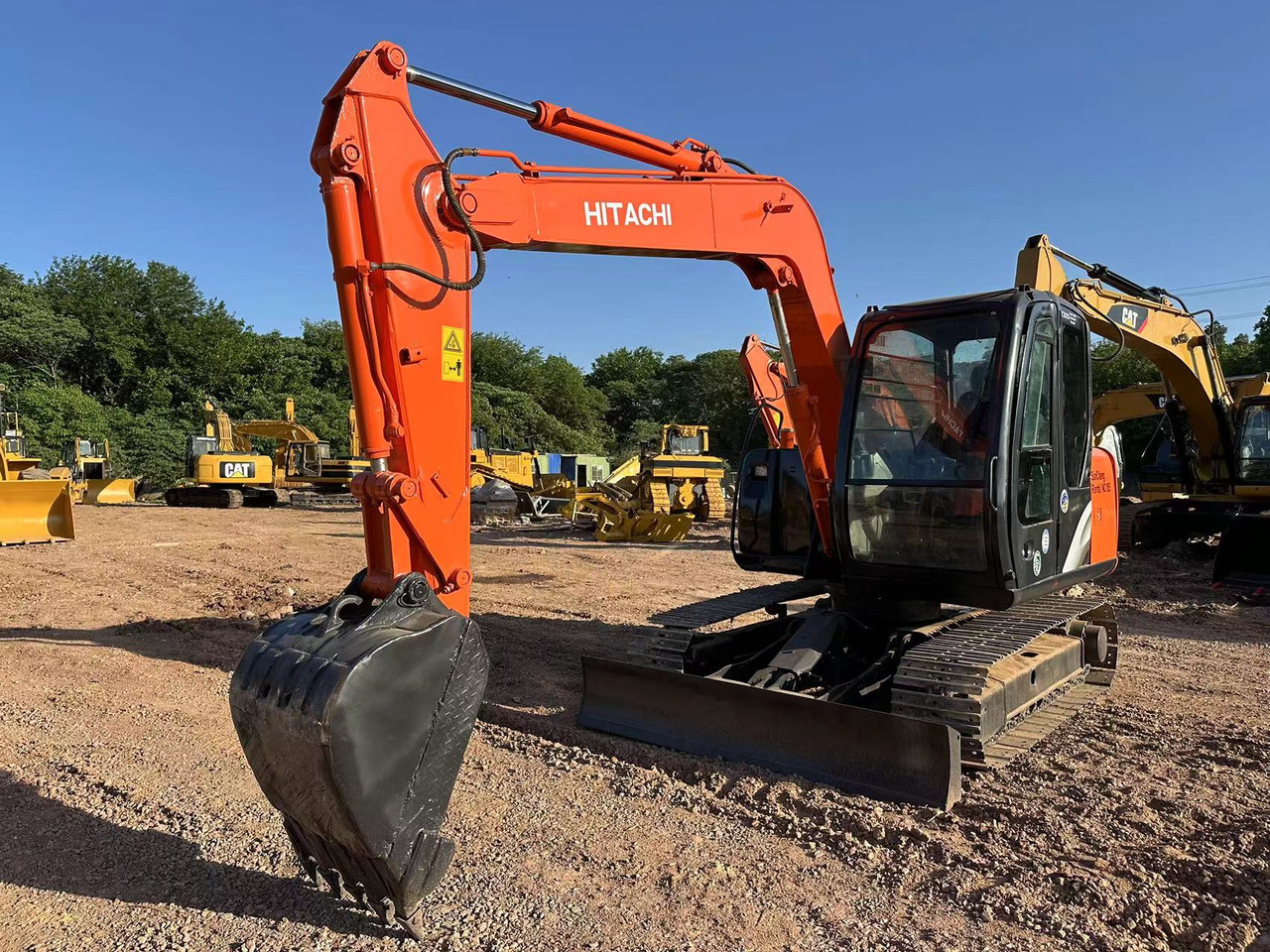 HITACHI ZAXIS ZX70 - Mini bager: slika 3 HITACHI ZAXIS ZX70 - Mini bager: slika 3