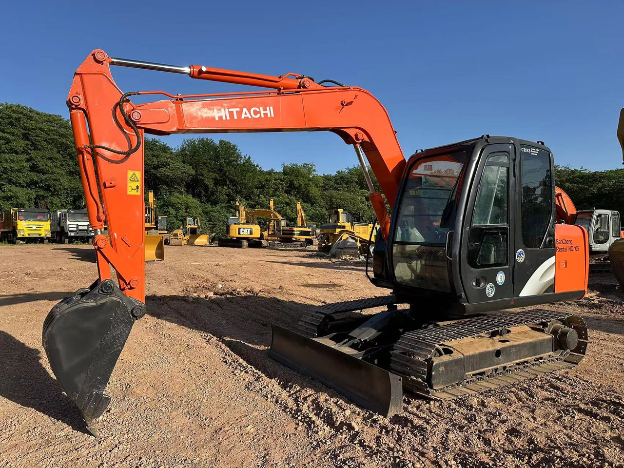 HITACHI ZAXIS ZX70 - Mini bager: slika 1 HITACHI ZAXIS ZX70 - Mini bager: slika 1