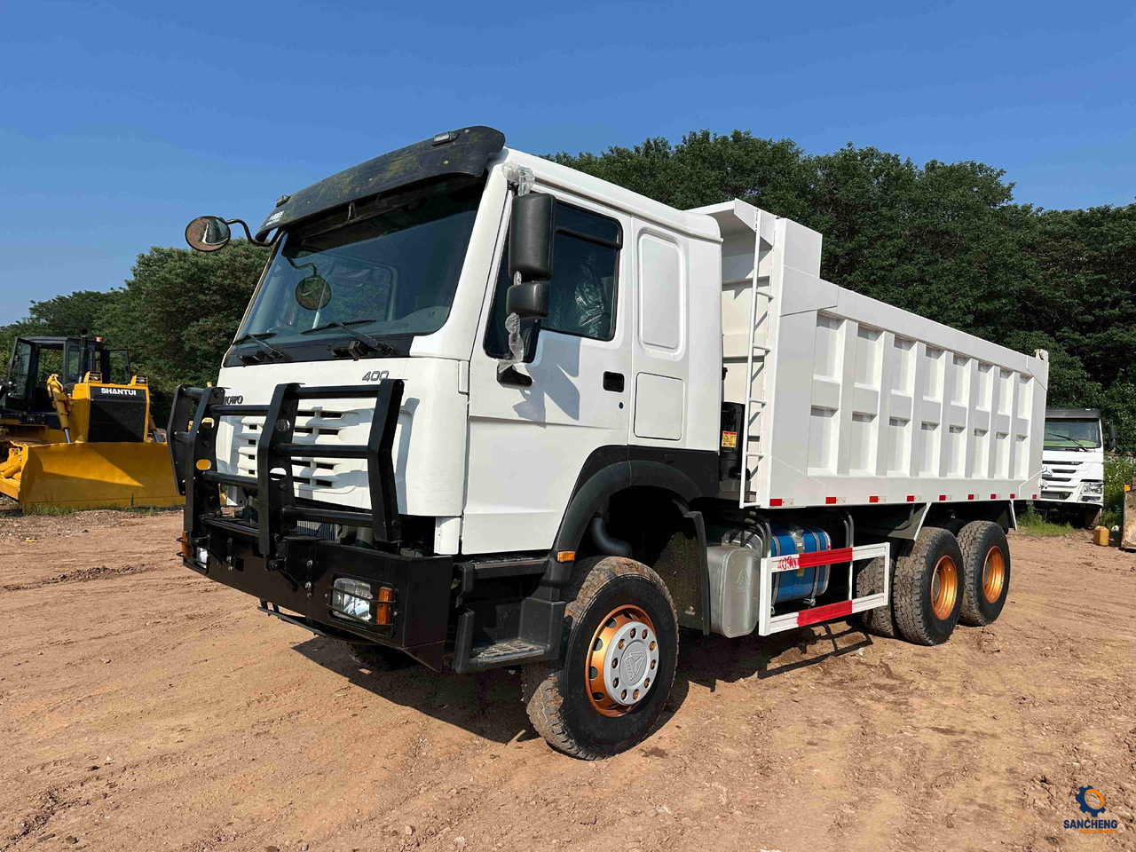 HOWO 400 With Bumper - Istovarivač: slika 3 HOWO 400 With Bumper - Istovarivač: slika 3