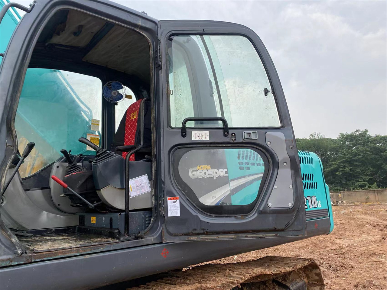 KOBELCO SK210LC-8 - Bager guseničar: slika 5 KOBELCO SK210LC-8 - Bager guseničar: slika 5