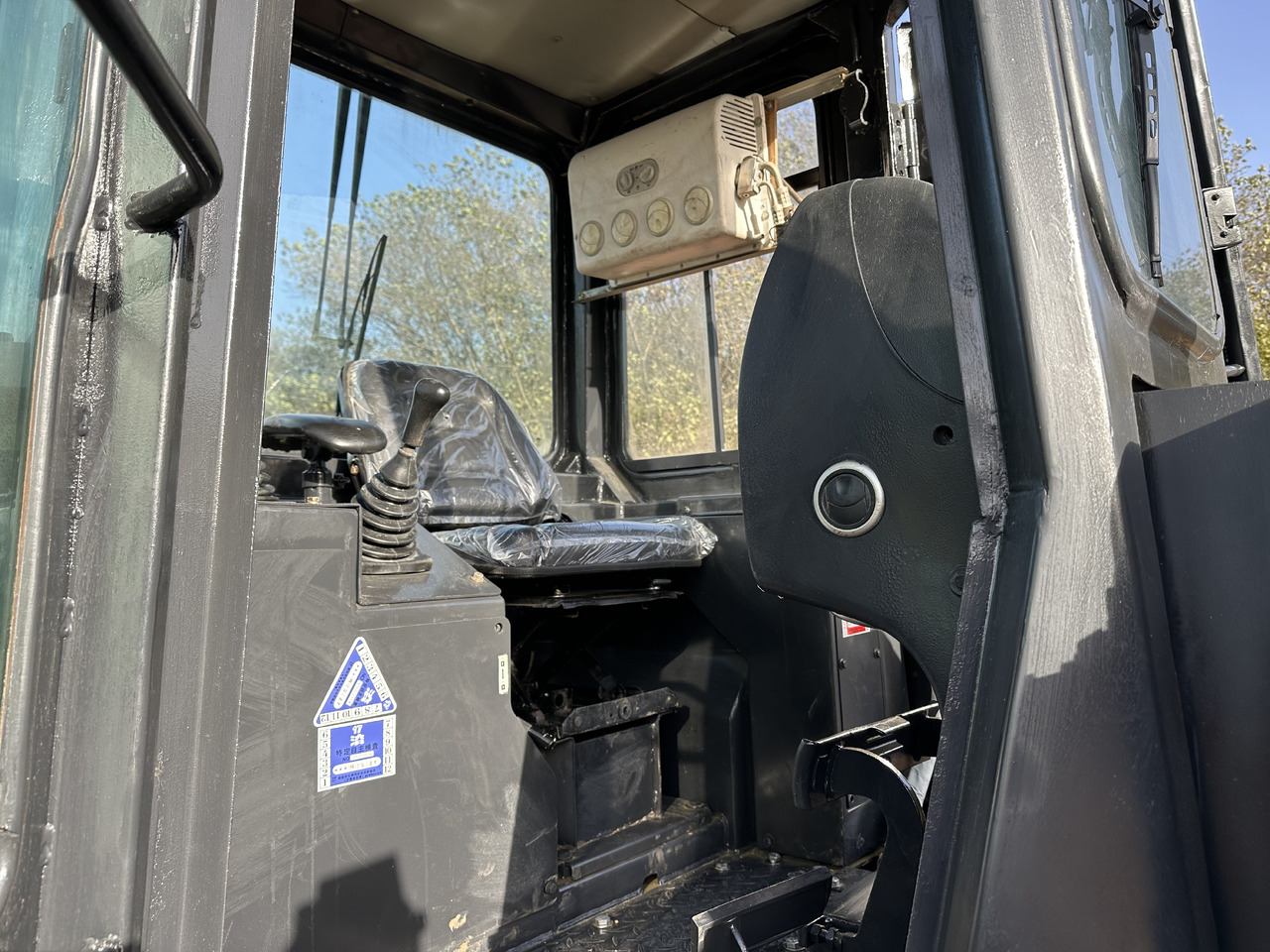 Buldožer SHANTUI SD22: slika 7