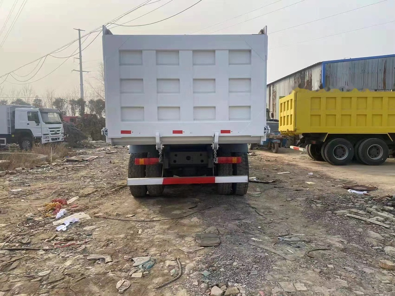 SINOTRUK HOWO 371 Tipper truck - Istovarivač: slika 3 SINOTRUK HOWO 371 Tipper truck - Istovarivač: slika 3
