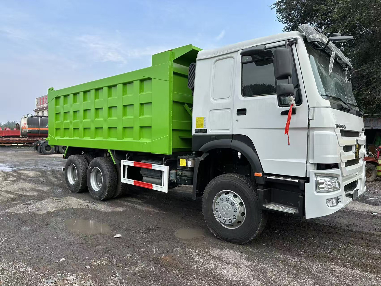 SINOTRUK HOWO 400HP 6X4 Tipper Truck - Istovarivač: slika 3 SINOTRUK HOWO 400HP 6X4 Tipper Truck - Istovarivač: slika 3