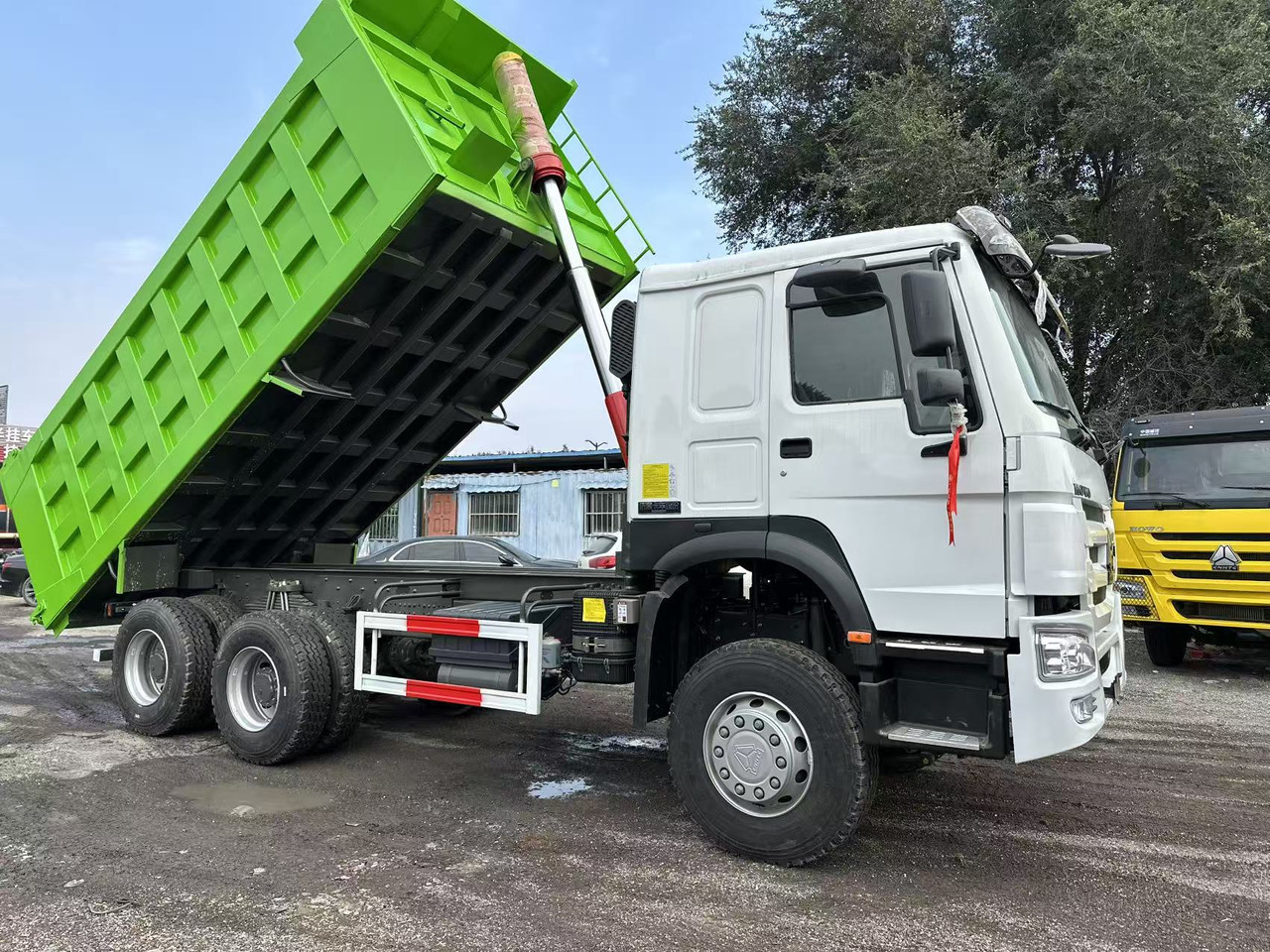 Istovarivač za prevoz glomaznih materijala SINOTRUK HOWO 400HP 6X4 Tipper Truck: slika 8