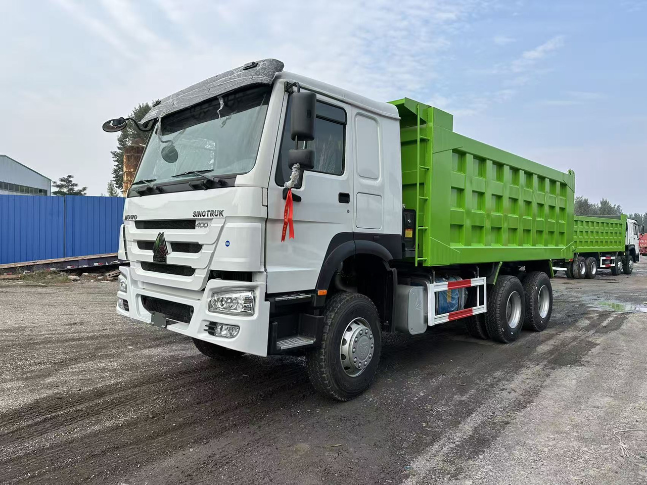 SINOTRUK HOWO 400HP 6X4 Tipper Truck - Istovarivač: slika 2 SINOTRUK HOWO 400HP 6X4 Tipper Truck - Istovarivač: slika 2