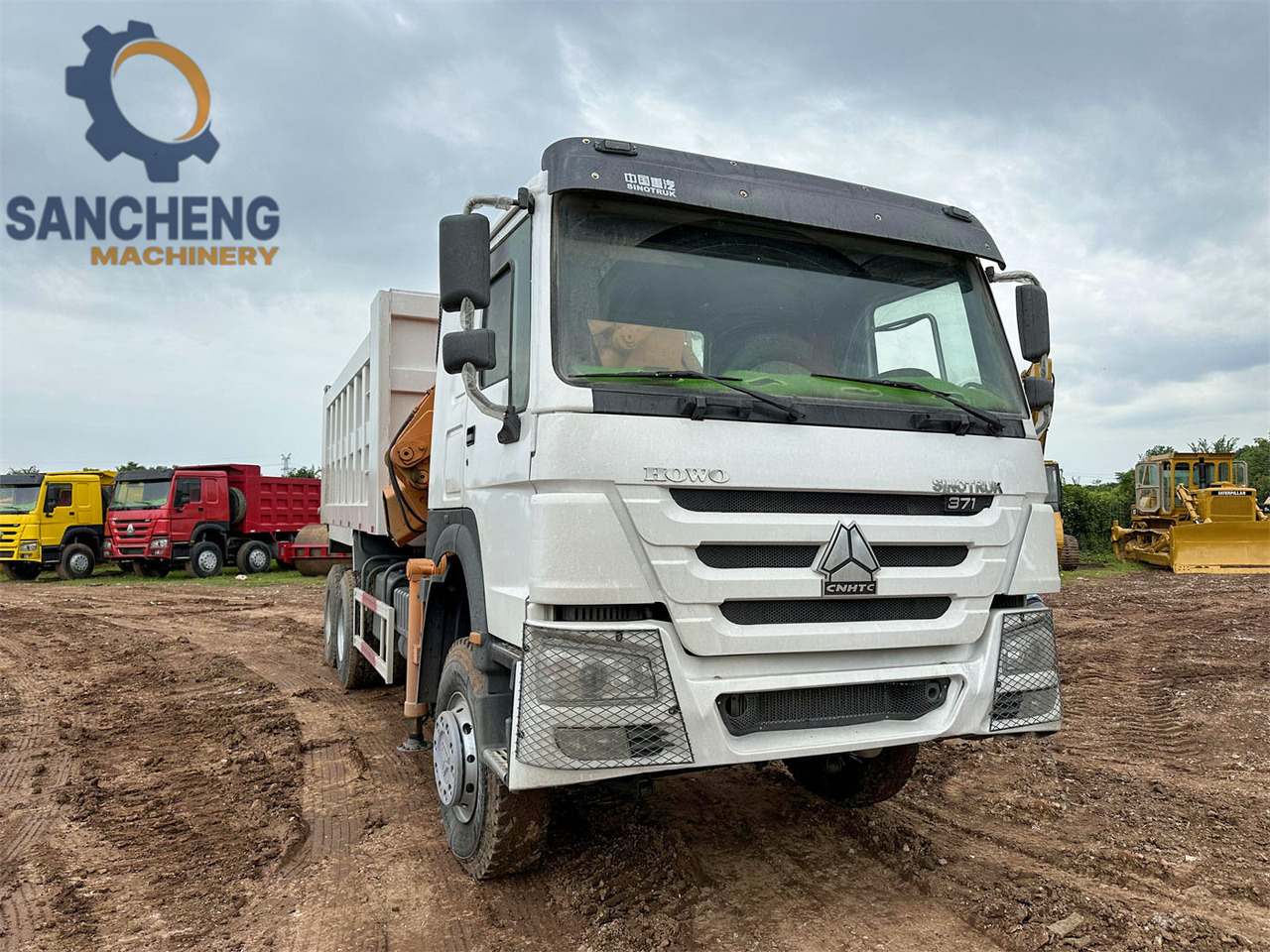 SINOTRUK Howo 371hp 6x4 crane truck - Kamion sa dizalicom: slika 3 SINOTRUK Howo 371hp 6x4 crane truck - Kamion sa dizalicom: slika 3