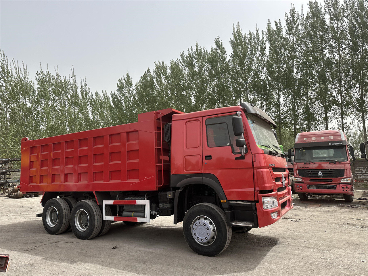 SINOTRUK Howo Dump truck 371 - Istovarivač: slika 2 SINOTRUK Howo Dump truck 371 - Istovarivač: slika 2