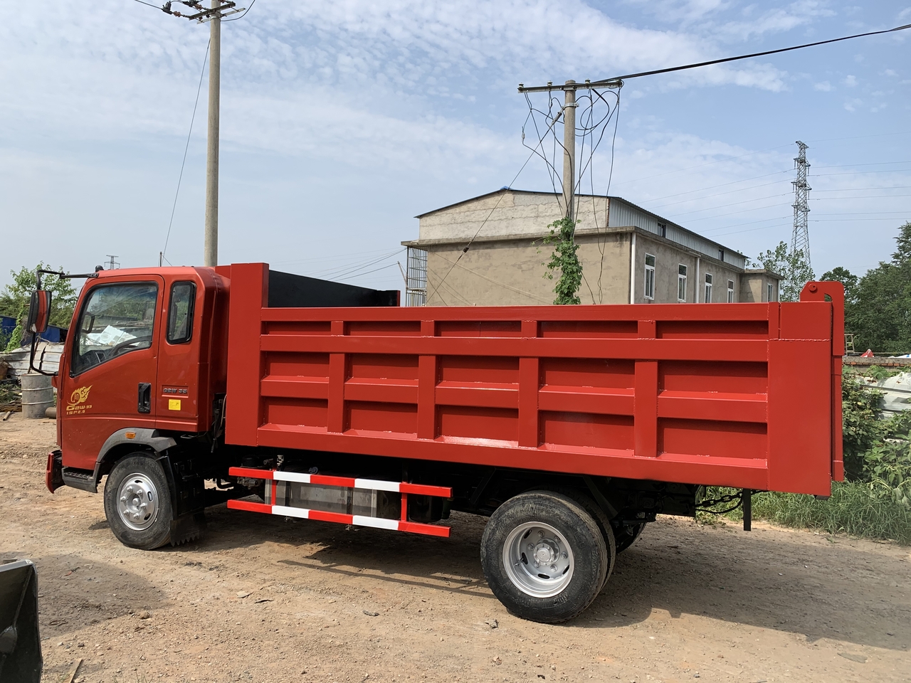 SINOTRUK Howo Dump truck 4x2 - Istovarivač: slika 4 SINOTRUK Howo Dump truck 4x2 - Istovarivač: slika 4