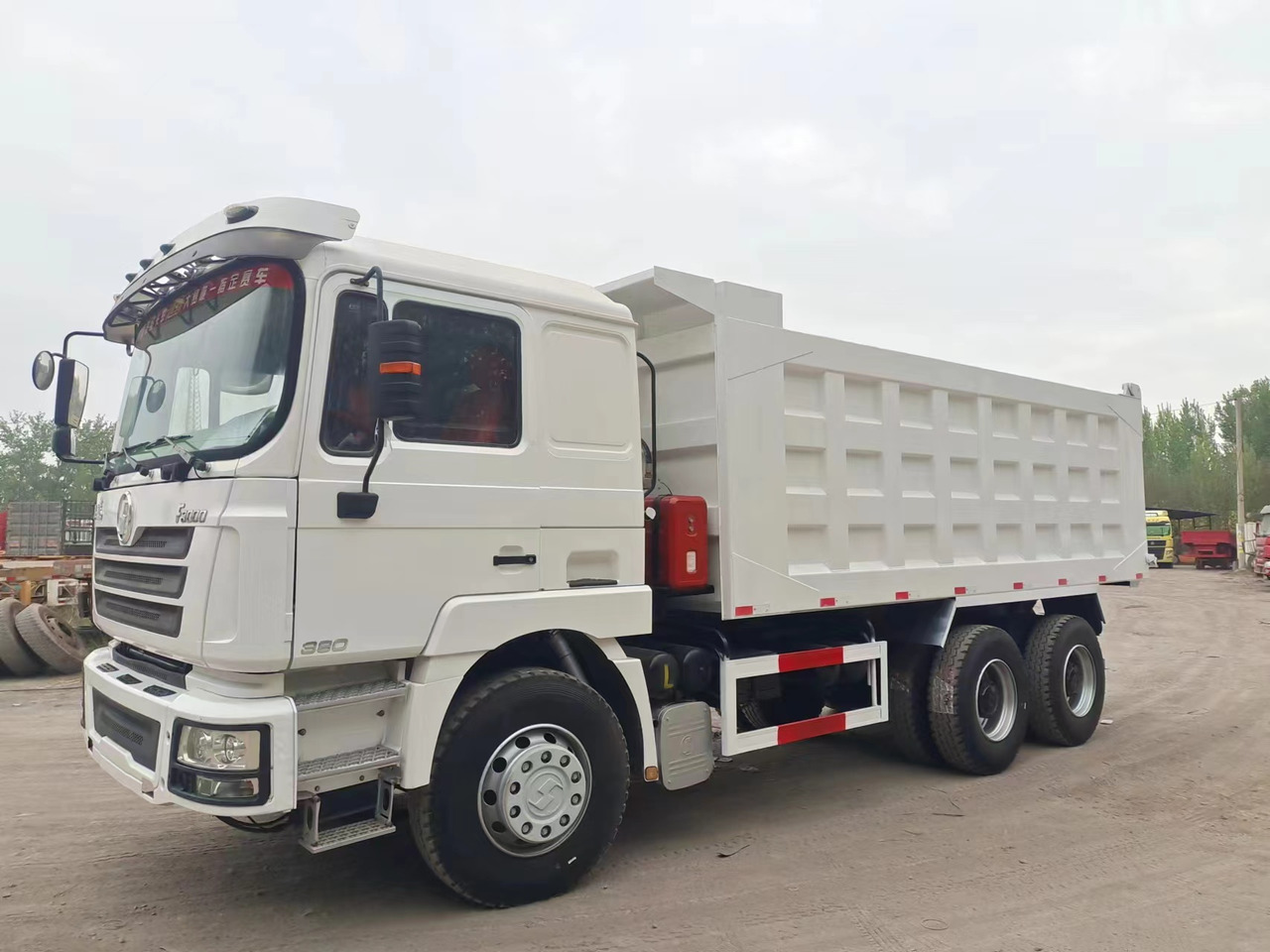 Shacman F3000 Dump Truck - Istovarivač: slika 1 Shacman F3000 Dump Truck - Istovarivač: slika 1