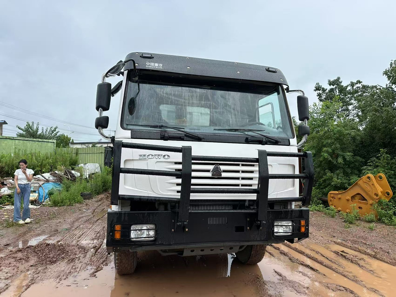 Sinotruk HOWO 371hp 8x4 - Istovarivač: slika 2 Sinotruk HOWO 371hp 8x4 - Istovarivač: slika 2