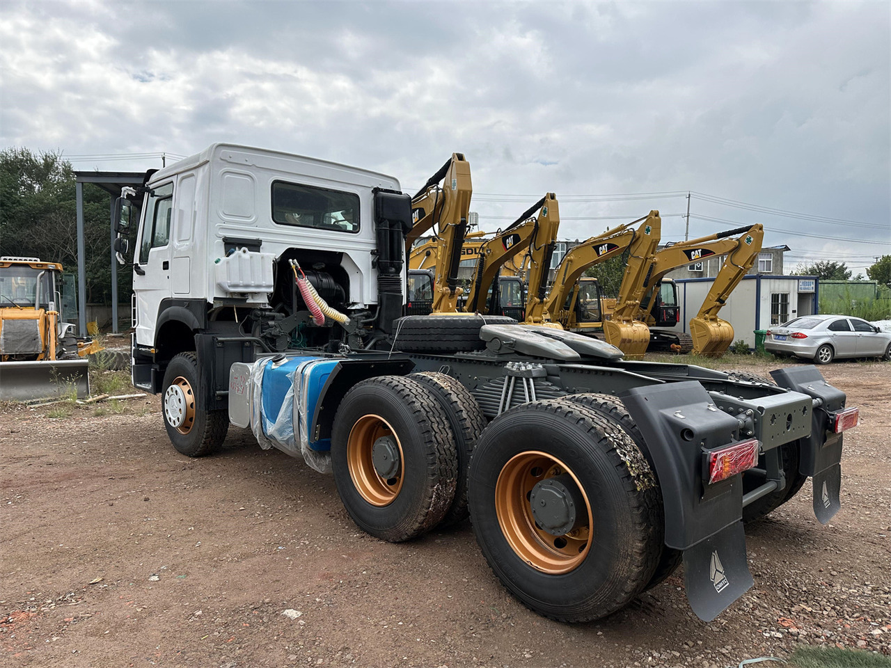 SINOTRUK Howo tractor unit 420hp - Tegljač: slika 5 SINOTRUK Howo tractor unit 420hp - Tegljač: slika 5