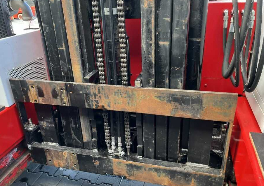 B-P Battioni e Pagani HT5KU - Bočni utovarivač: slika 3 B-P Battioni e Pagani HT5KU - Bočni utovarivač: slika 3