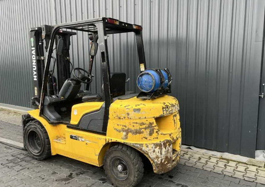 Hyundai 30L-7 - Gasni viljuškar: slika 3 Hyundai 30L-7 - Gasni viljuškar: slika 3