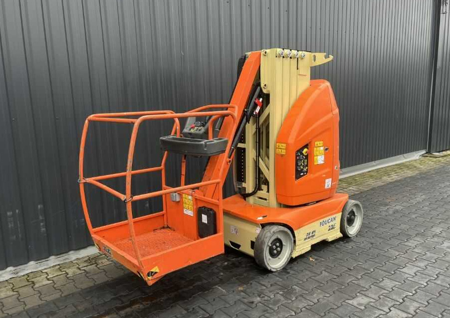 JLG Toucan 10EA - Jarbolna penjajuća platforma: slika 1 JLG Toucan 10EA - Jarbolna penjajuća platforma: slika 1