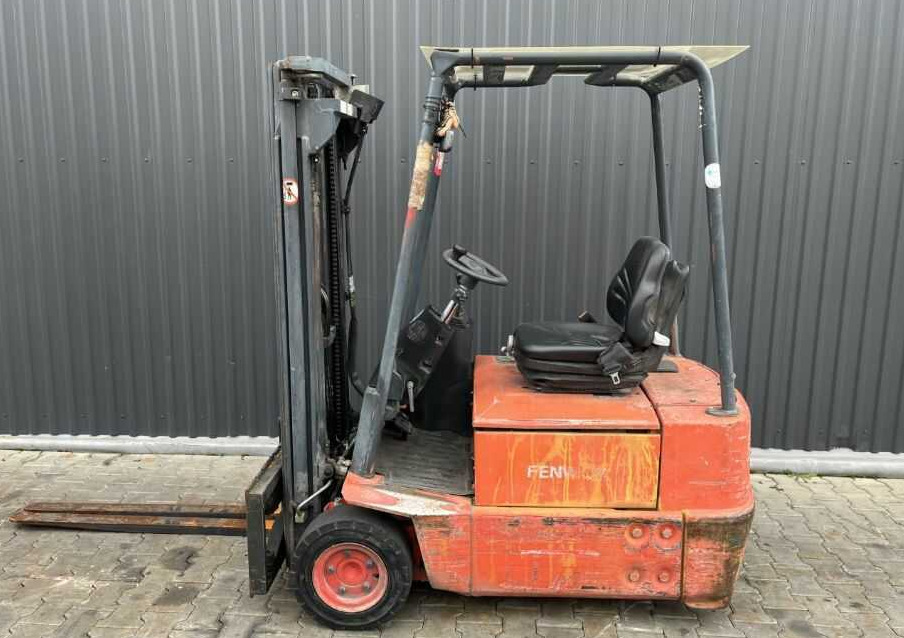 Linde E15 - Električni viljuškar: slika 2 Linde E15 - Električni viljuškar: slika 2