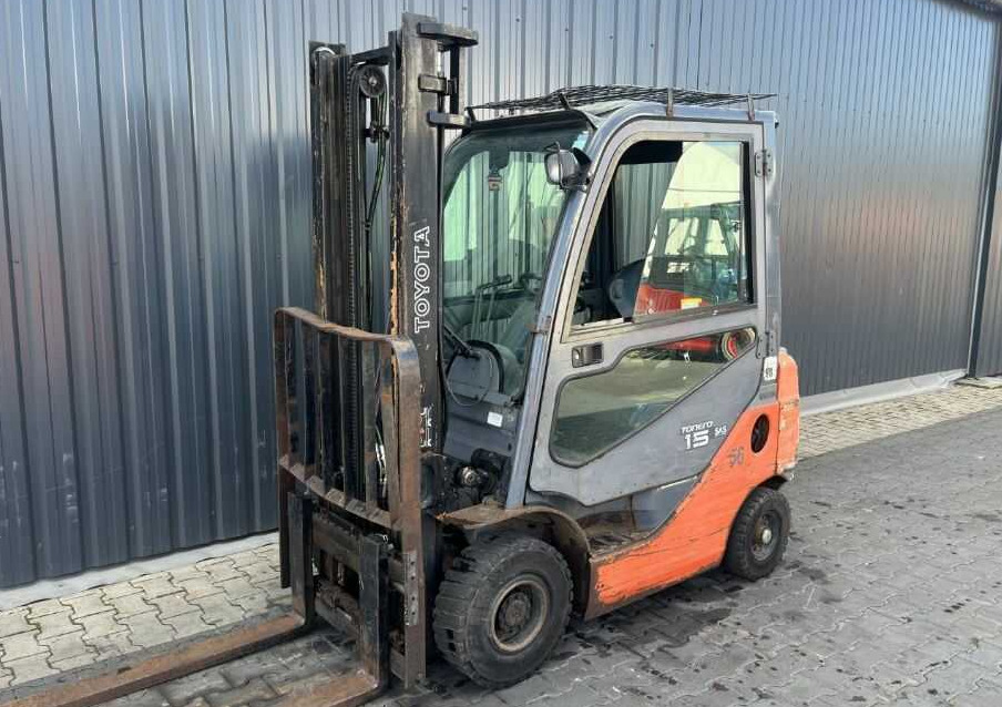 Toyota 8FGF15 - Gasni viljuškar: slika 1 Toyota 8FGF15 - Gasni viljuškar: slika 1