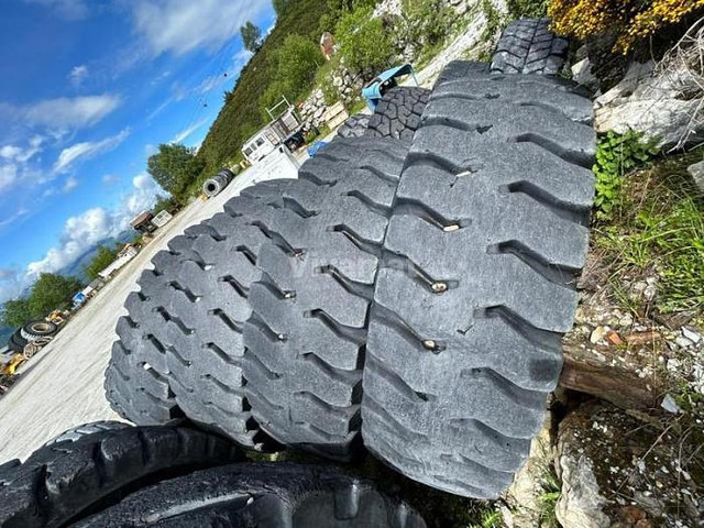 Bridgestone 30.00R51 - Gume i felne: slika 3 Bridgestone 30.00R51 - Gume i felne: slika 3