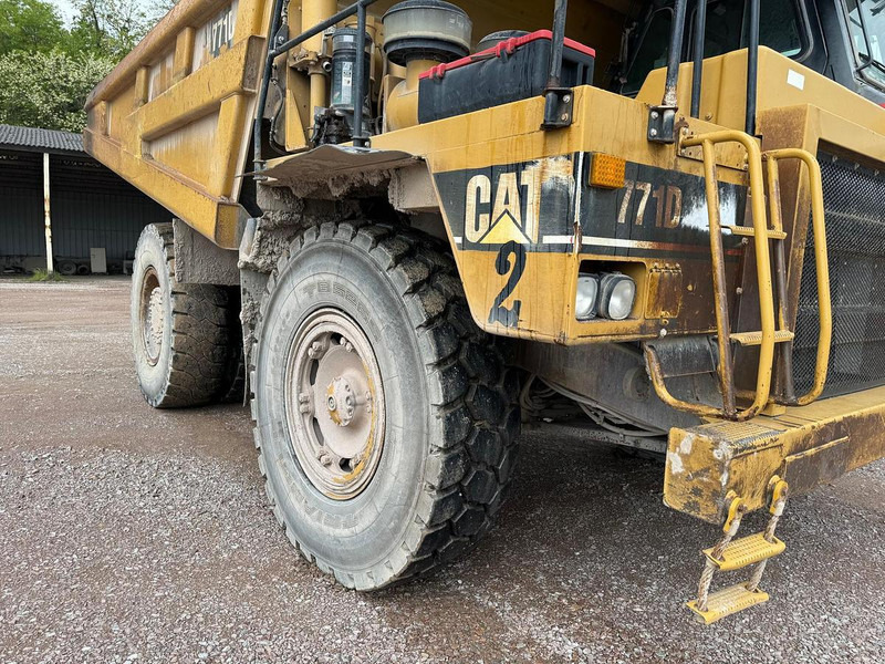 Caterpillar 771D - Kiper sa krutom šasijom/ Kiper za kamen: slika 4 Caterpillar 771D - Kiper sa krutom šasijom/ Kiper za kamen: slika 4