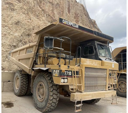 Caterpillar 771D - Kiper: slika 1 Caterpillar 771D - Kiper: slika 1
