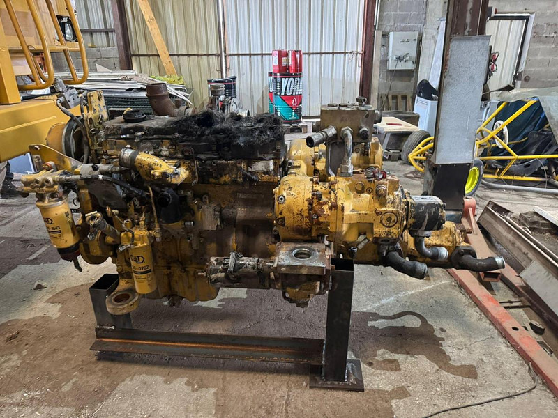 Caterpillar C9 - Motor: slika 1 Caterpillar C9 - Motor: slika 1