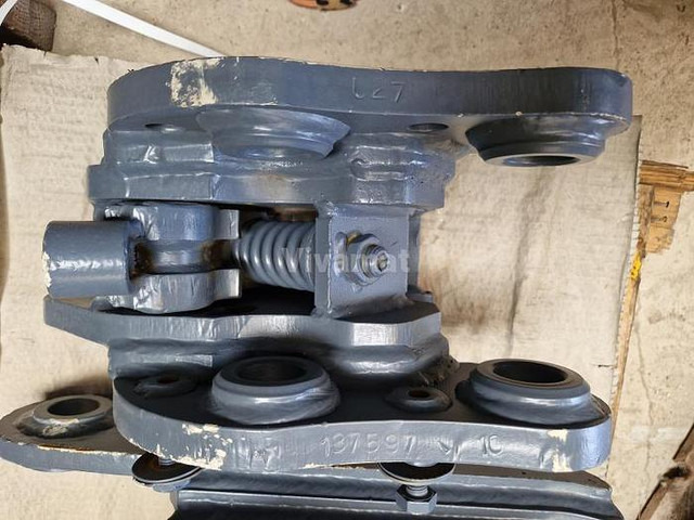 Kubota U27 - Građevinska mašina: slika 4 Kubota U27 - Građevinska mašina: slika 4