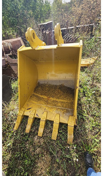 Komatsu PC200 - Kašika: slika 2 Komatsu PC200 - Kašika: slika 2