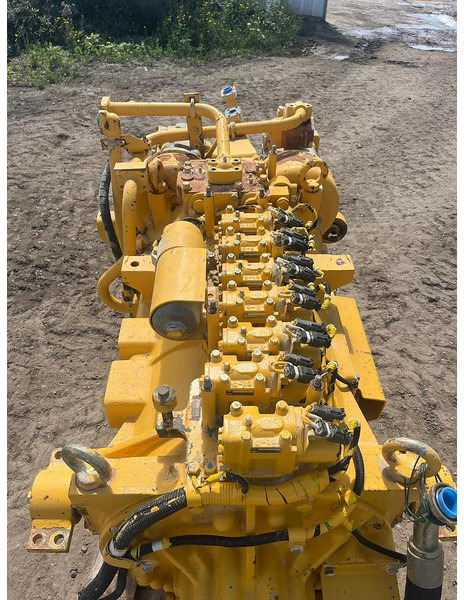 Komatsu SAA6D140E-2 Komatsu engine HD325 - Motor: slika 4 Komatsu SAA6D140E-2 Komatsu engine HD325 - Motor: slika 4