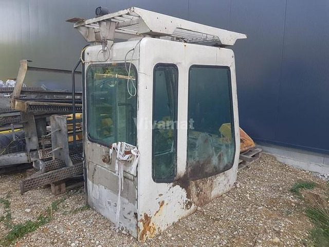 Liebherr A904 R904 A914 R914 A924 R924 A934 R934 A944 R944 A954 R954 - - Kabina i enterijer: slika 1 Liebherr A904 R904 A914 R914 A924 R924 A934 R934 A944 R944 A954 R954 - - Kabina i enterijer: slika 1