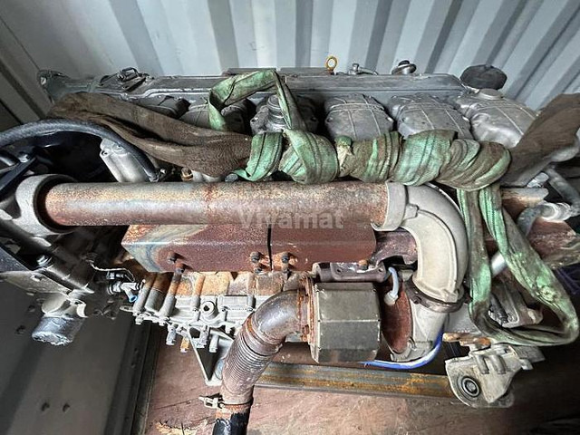 Liebherr D936L A6 -R954CHD Li - Motor: slika 2 Liebherr D936L A6 -R954CHD Li - Motor: slika 2