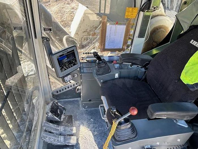 Liebherr R9100 - Bager guseničar: slika 5 Liebherr R9100 - Bager guseničar: slika 5