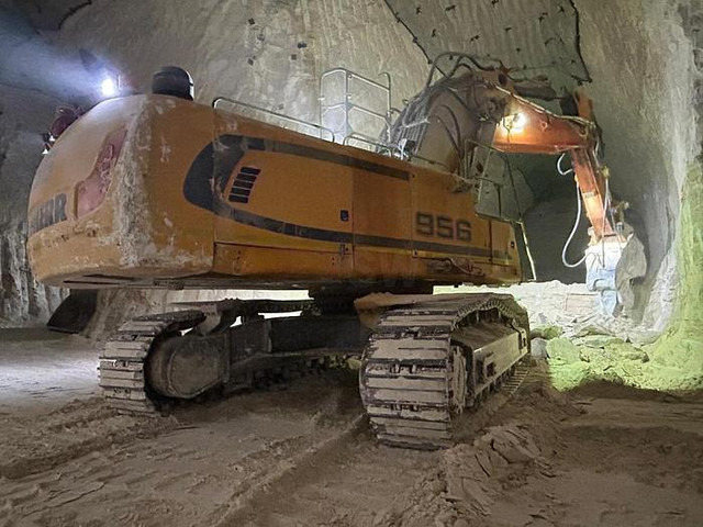 Liebherr R956HD - Bager guseničar: slika 1 Liebherr R956HD - Bager guseničar: slika 1