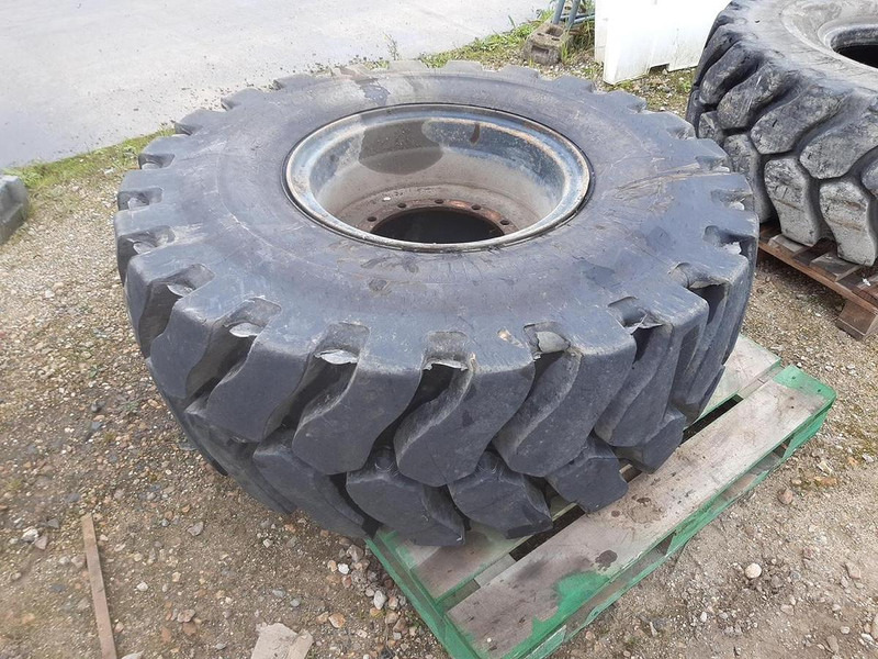 Michelin 20.5R25XLDD2A - Guma: slika 1 Michelin 20.5R25XLDD2A - Guma: slika 1