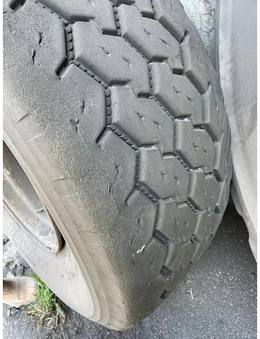 ROUE BRIDGESTONE 65R22.5 M748 - Gume i felne: slika 3 ROUE BRIDGESTONE 65R22.5 M748 - Gume i felne: slika 3