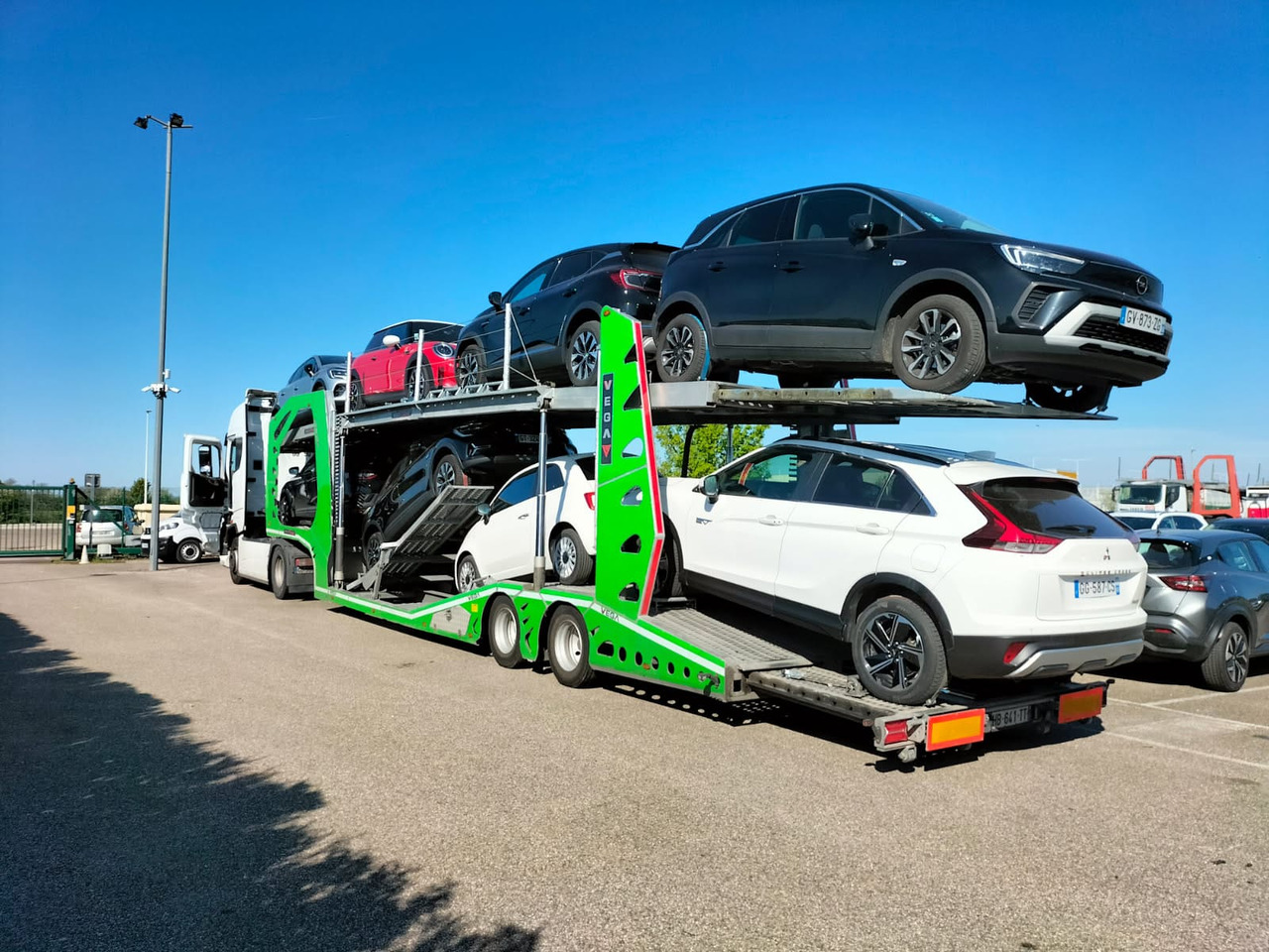 Car Carrier - Poluprikolica za prevoz automobila: slika 5 Car Carrier - Poluprikolica za prevoz automobila: slika 5
