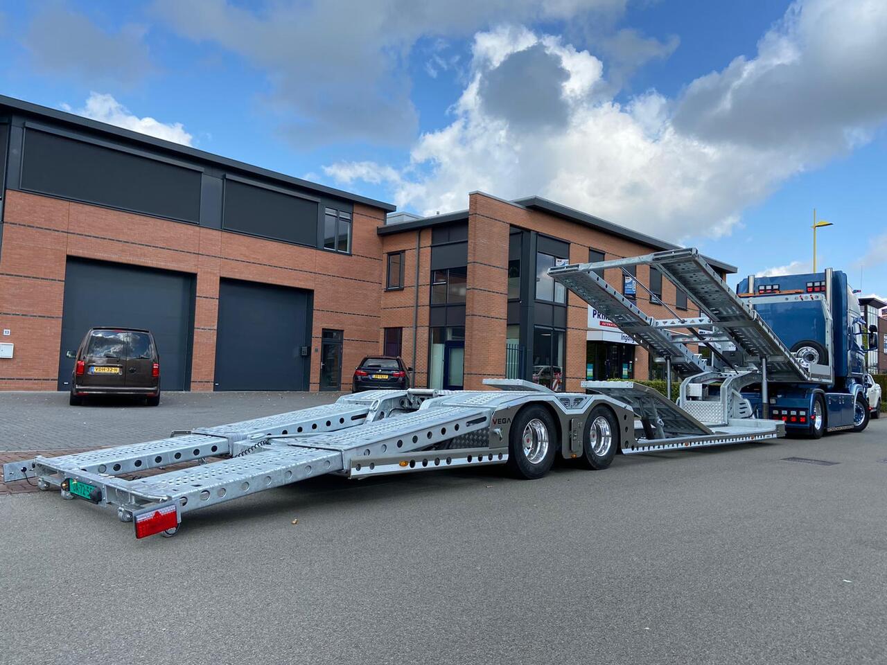 Vegafix (2 Axle Truck Carrier) - Poluprikolica za prevoz automobila: slika 2 Vegafix (2 Axle Truck Carrier) - Poluprikolica za prevoz automobila: slika 2