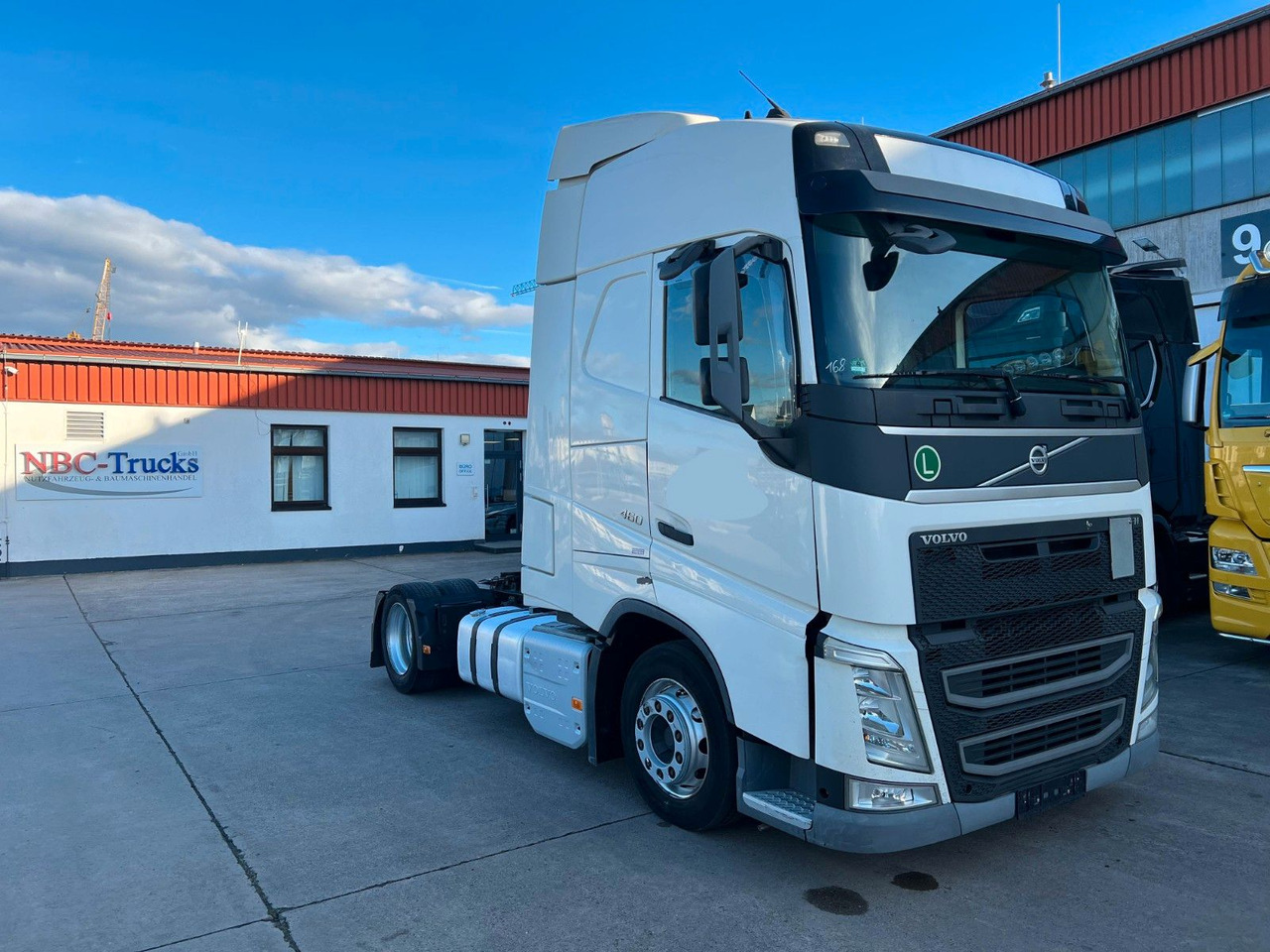 Volvo FH 460 * LOWLINER * RETARDER * VOLLLUFTFEDERUNG - Tegljač: slika 3 Volvo FH 460 * LOWLINER * RETARDER * VOLLLUFTFEDERUNG - Tegljač: slika 3